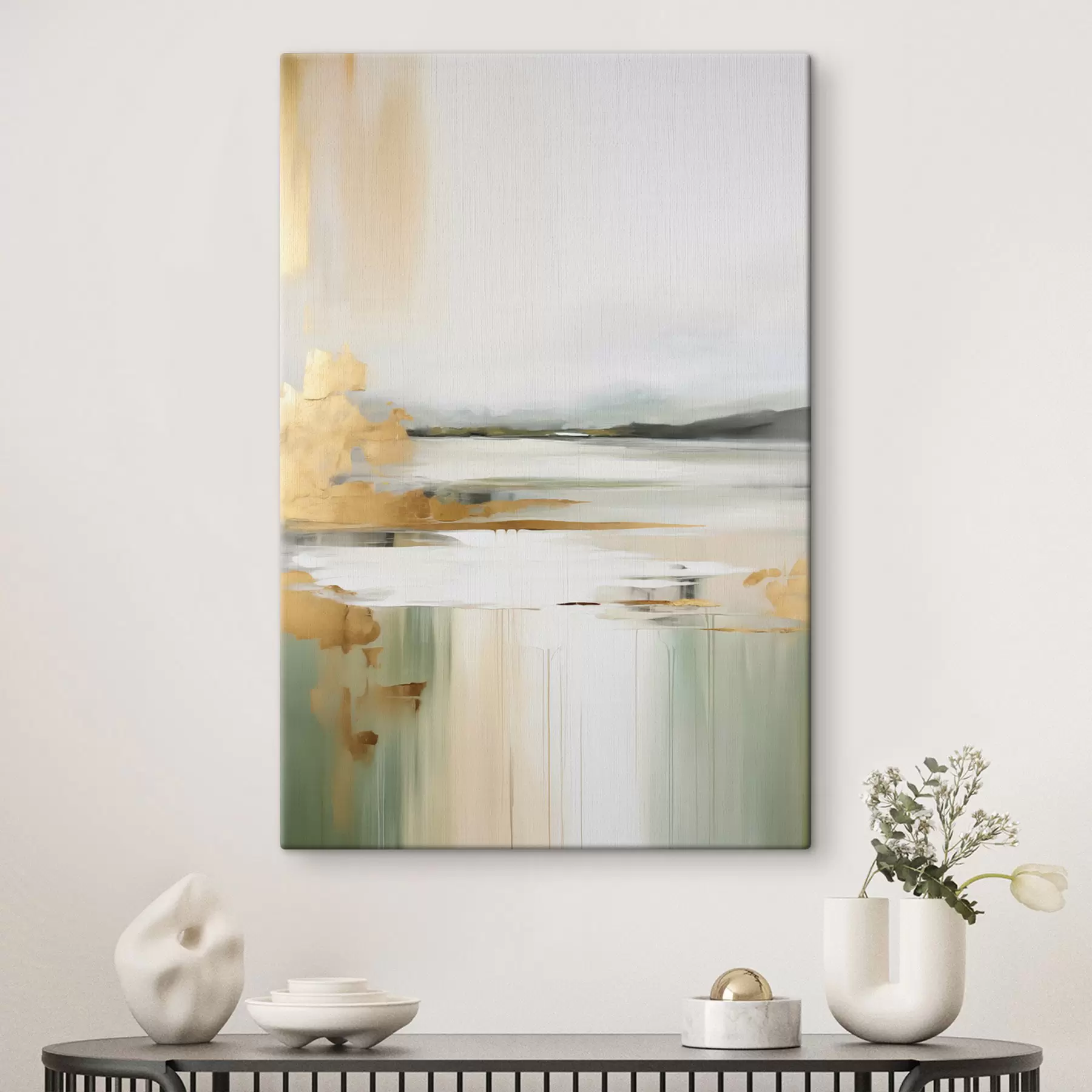 Wandbilder Abstrakte Landschaft mit Gelb- und Grüntönen, Wasser, das den Himmel und entfernte Berge reflektiert, blasser, dunstiger Himmel s47438
