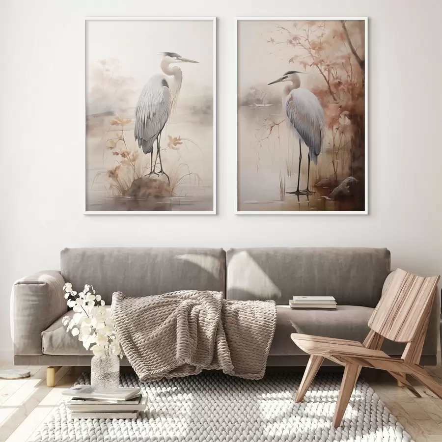 Fototapete Ein Reiher steht auf einem Felsen in einem See, im Hintergrund hohe Gräser und Bäume. d01239