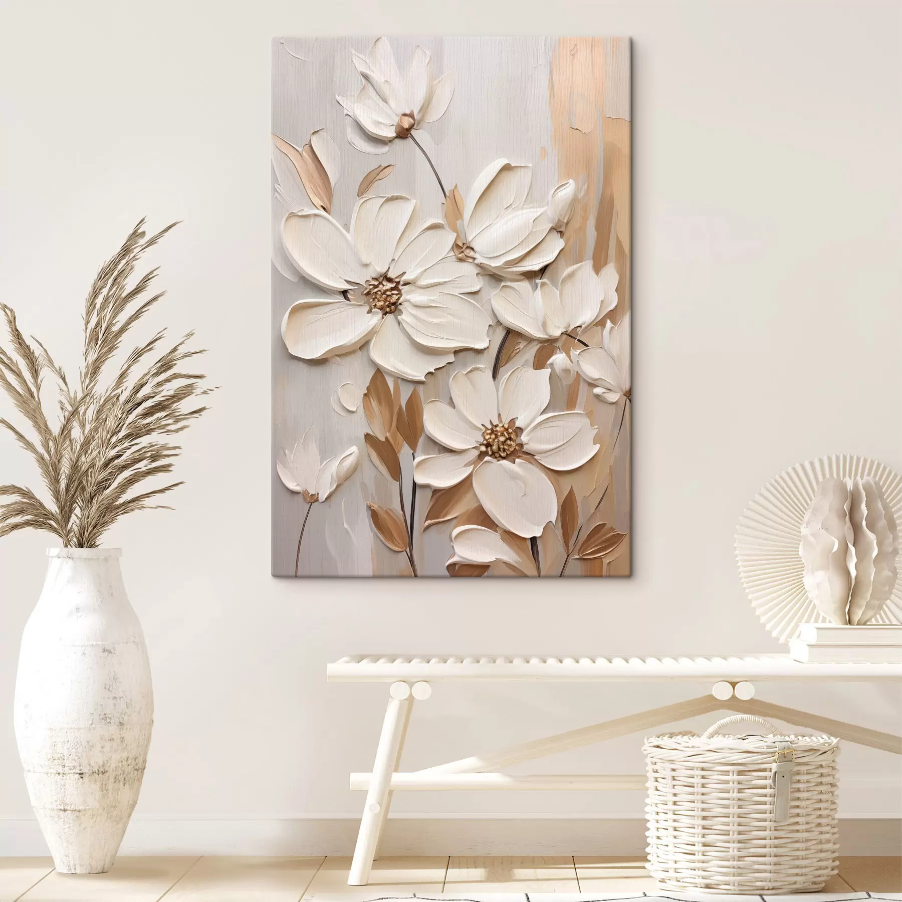 Wandbilder Abstrakte weiße Blumen mit strukturierten Blütenblättern vor einem neutralen Hintergrund mit subtilen Pinselstrichen. s47873