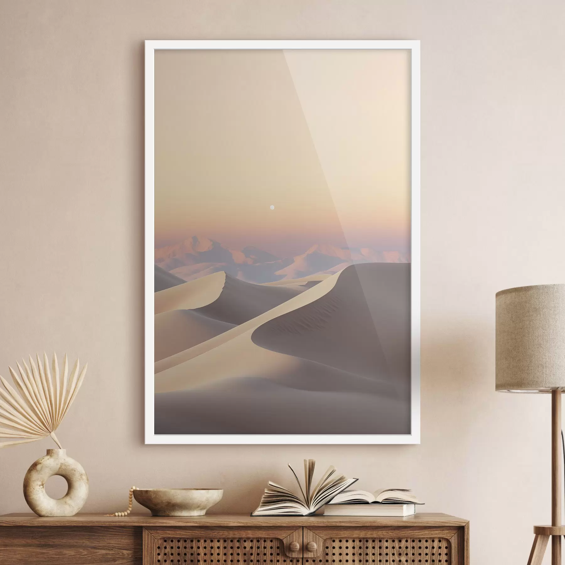 Fototapete Eine Wüstenlandschaft mit sanften Sanddünen unter einem zarten Pastellhimmel, im Hintergrund entfernte Berge. f47865