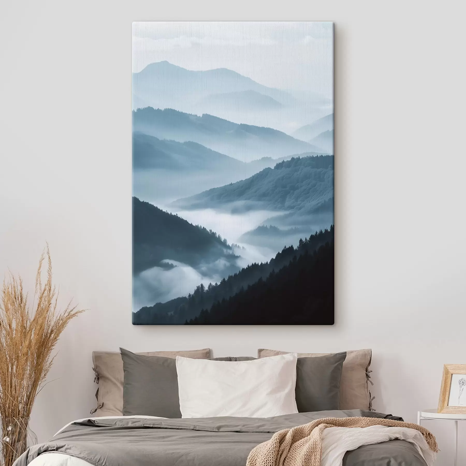 Wandbilder Nebelige Berge, blaue Landschaft s48567