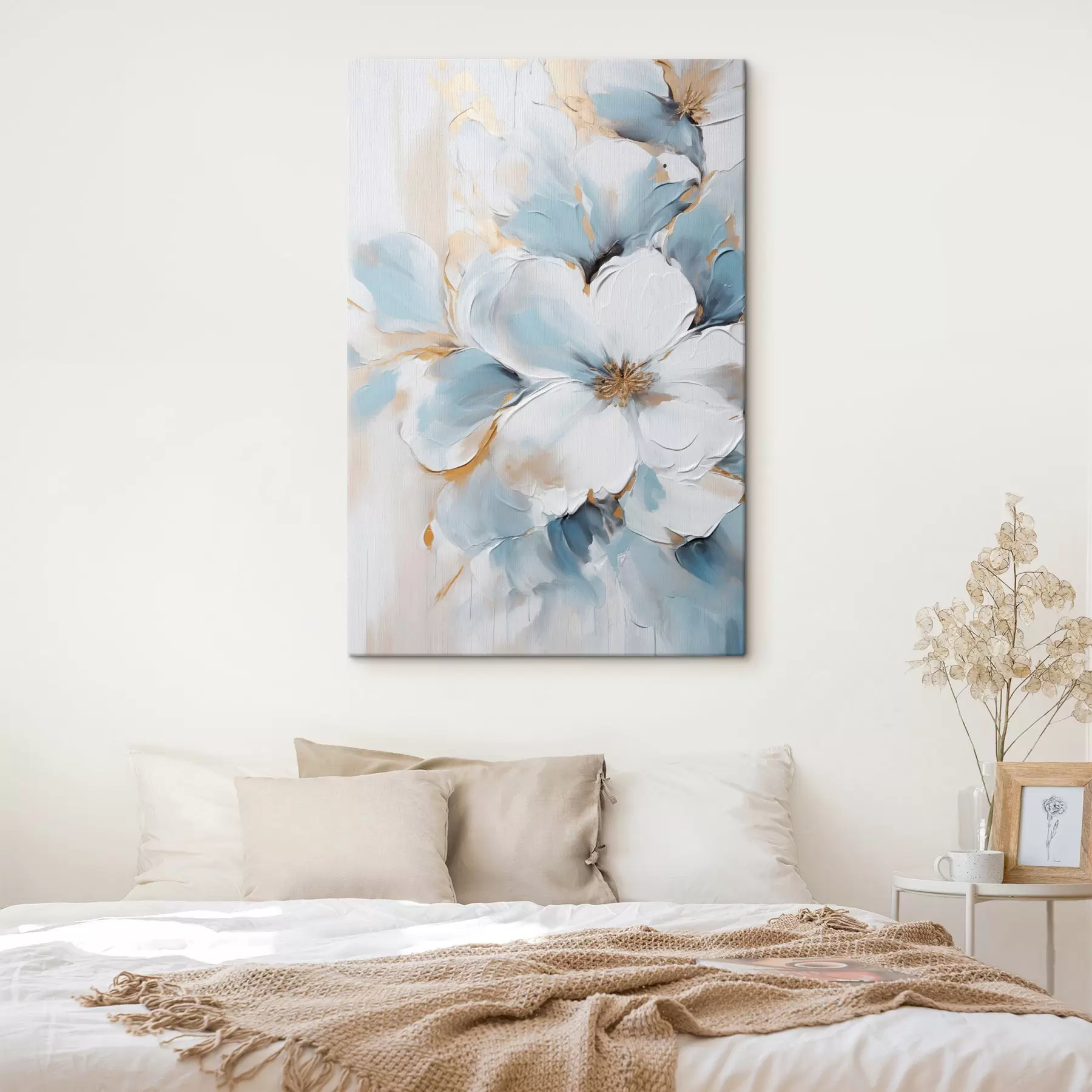 Wandbilder Weiße und hellblaue Blumen, Malstil mit strukturierten Pinselstrichen s49462