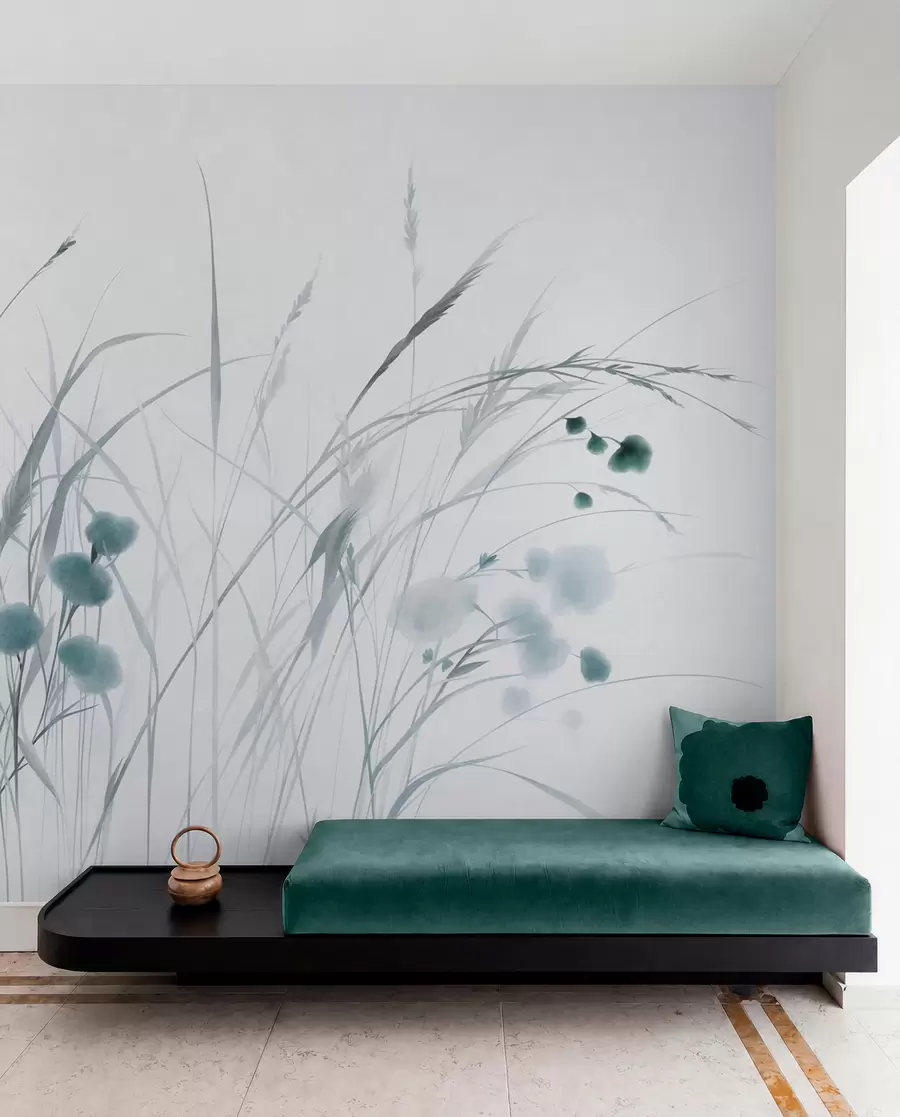 Fototapete Hohe Gräser und kleine blaue Wildblumen vor einem blassen Hintergrund, strukturierter Boho-Stil w09902v1