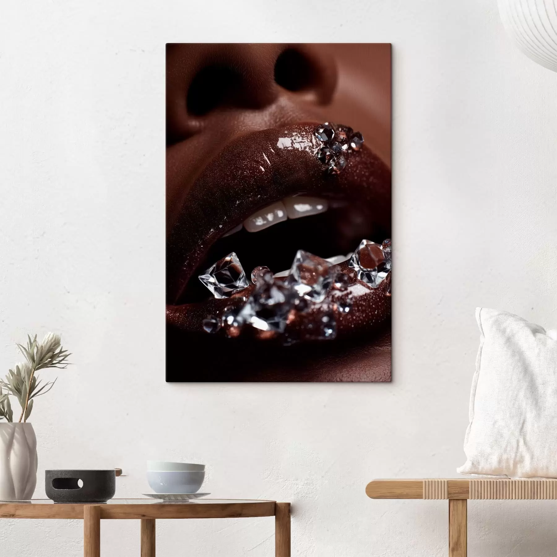 Wandbilder Nahaufnahme von glänzenden Lippen mit transparenten Kristallen s49983