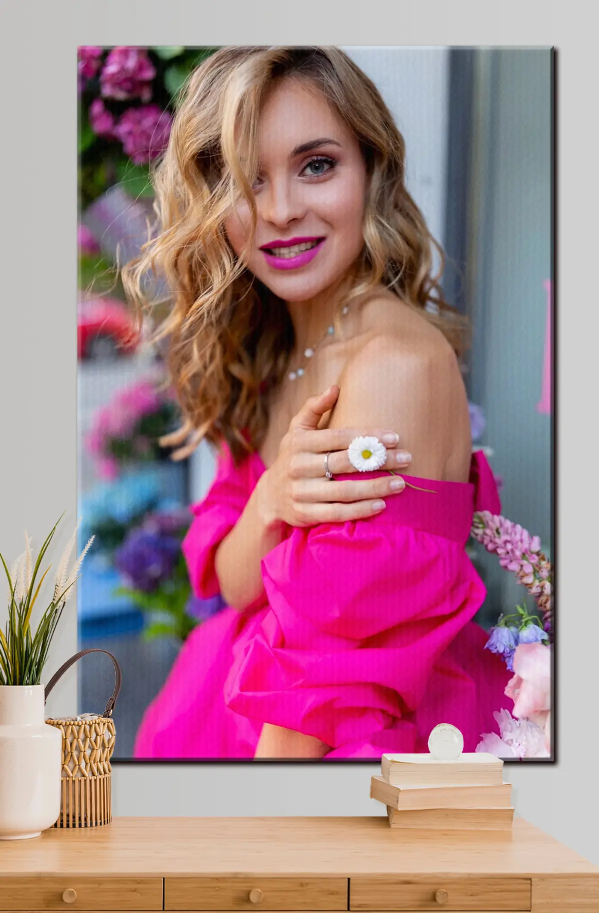 Wandbilder Lächeln, Wimpern und Kleid s33134