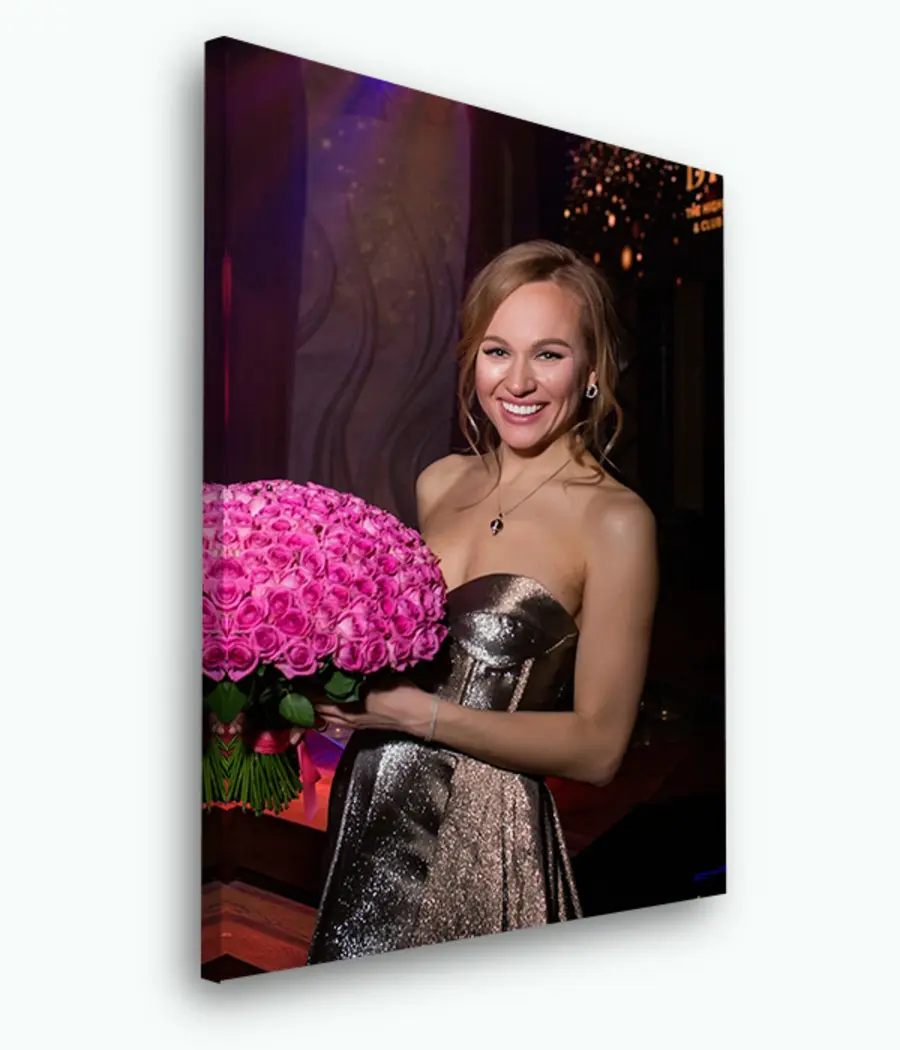 Wandbilder Schulter, Lächeln und Pflanze s33452