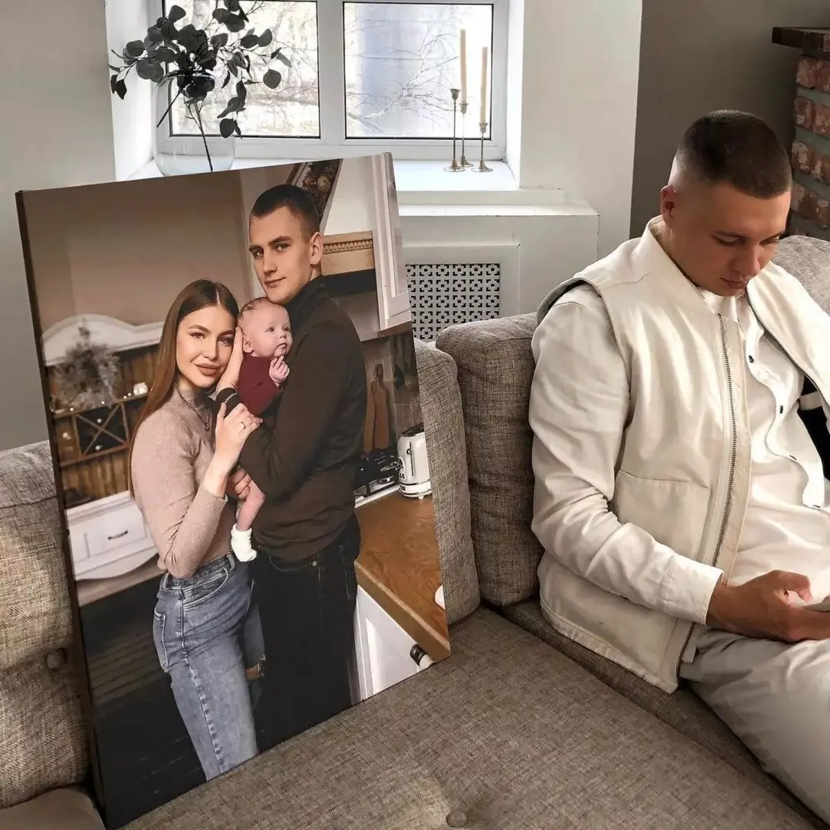 Wandbilder Komfort, Couch und Brillen s34675