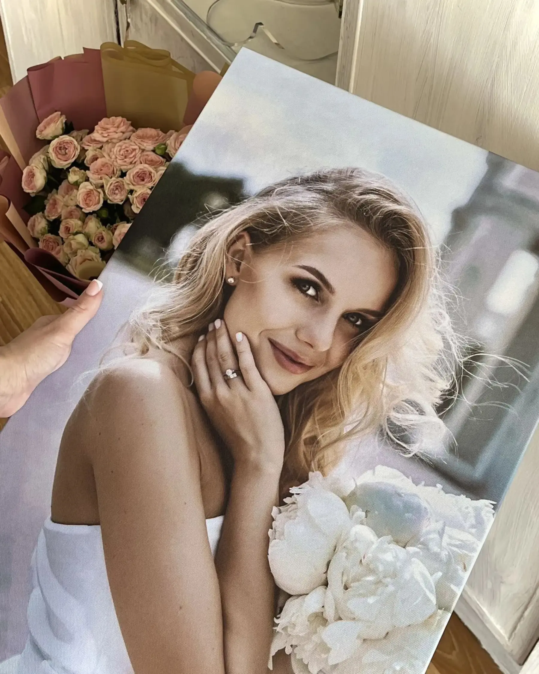 Wandbilder Frisur, Lächeln und Mode s34698