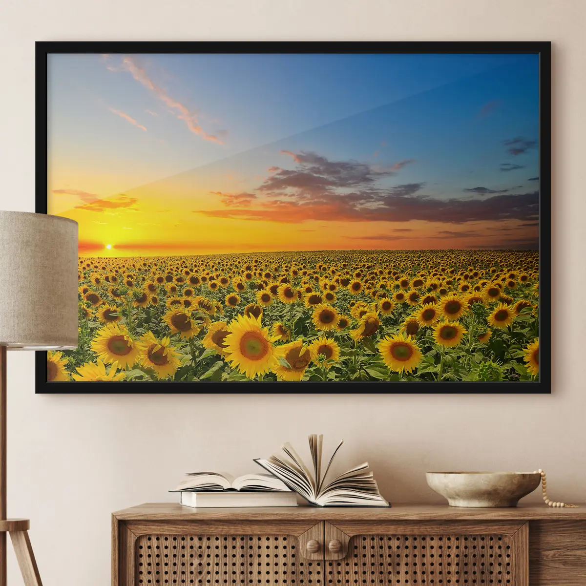 Poster Sonnenblumenfeld bei Sonnenuntergang. Eine wunderschöne Aussicht f05429